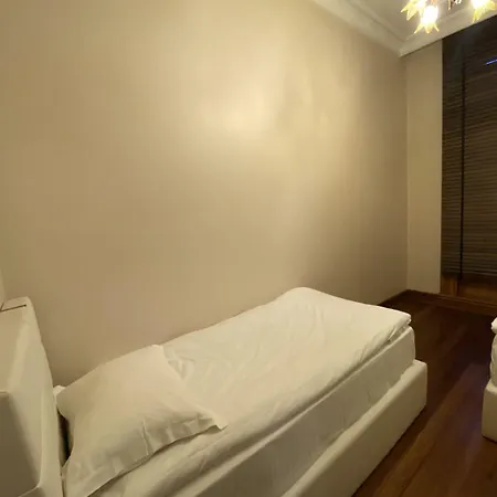 Aslan Apartment