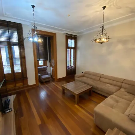 Apartament Aslan *